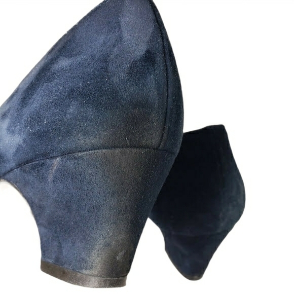 Salvatore Ferragamo Closed Toe Suede Slip-on Pumps - Picture 7 of 9